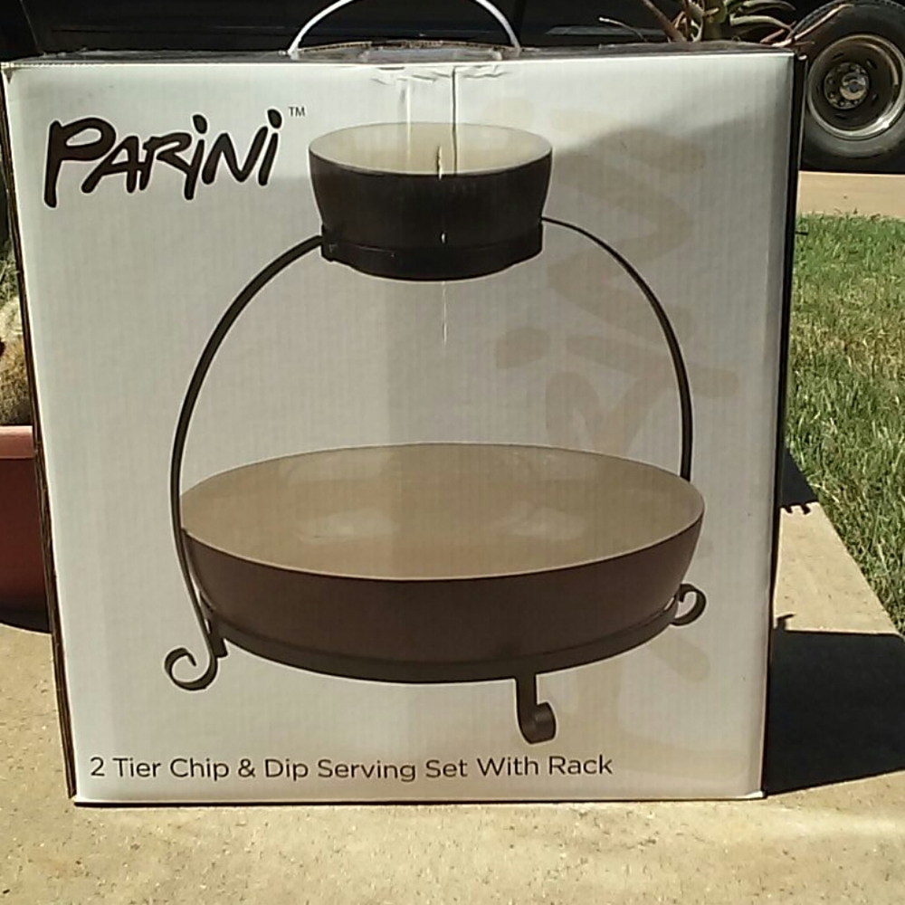 NIB 2 Tier Chip & Dip serving Set with Rack